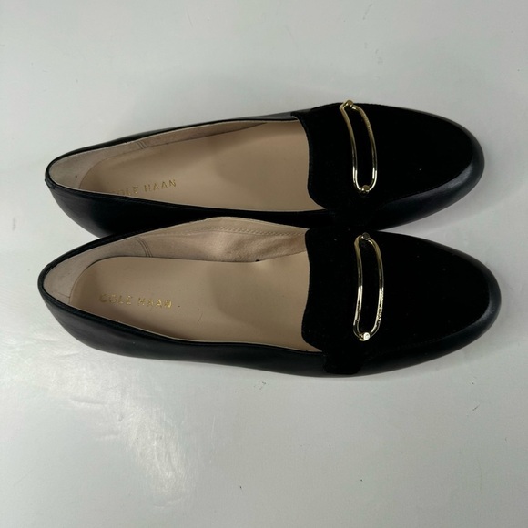 Cole Haan‎ Black Flats with Gold Hardware Size 7.5 - Picture 3 of 7